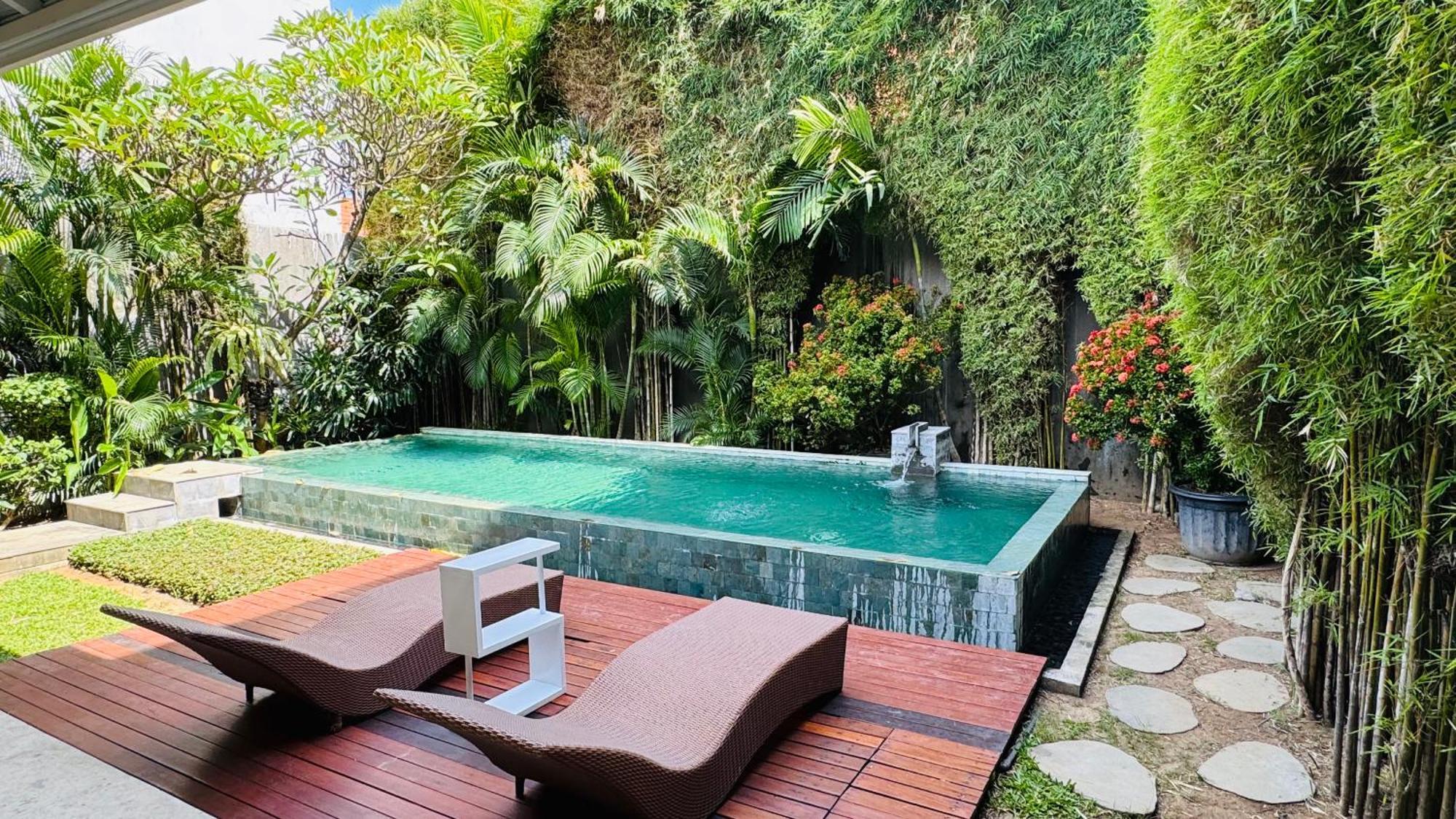 Villa Rainbow Sanur Екстериор снимка